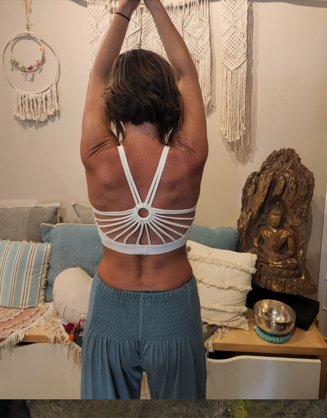 Top for women crossed in the back and round neck - ecru