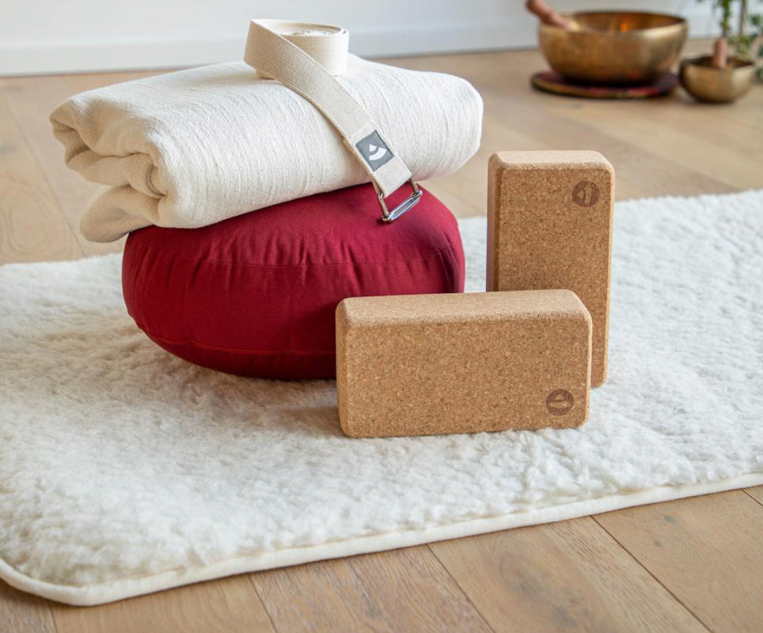 SURYA Virgin wool rug 200 x 90 cm