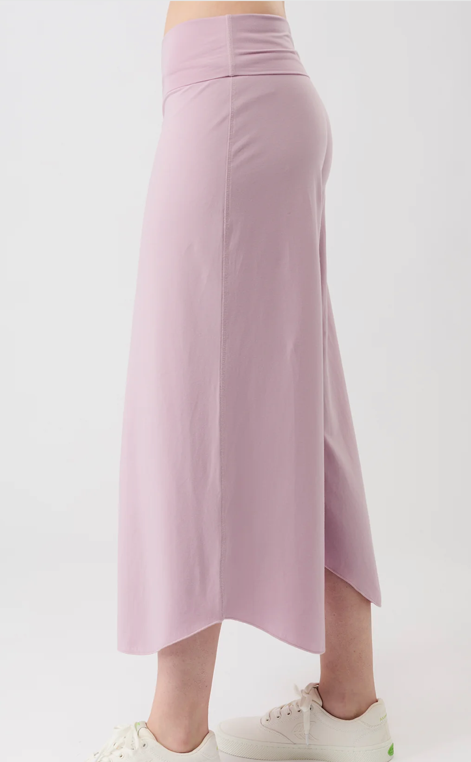 Roll-Over-Tulpenhose in natürlichem Tencel-Dschungelgrün – Mandala