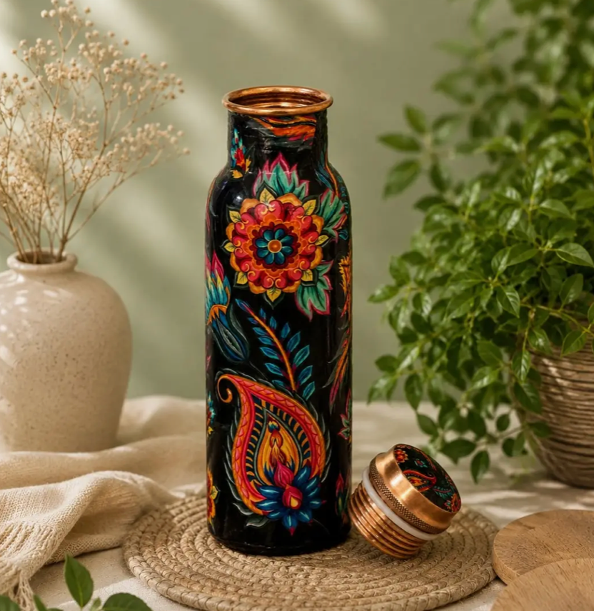 Matte Kupferflasche – teilweise gehämmert, 800 ml
