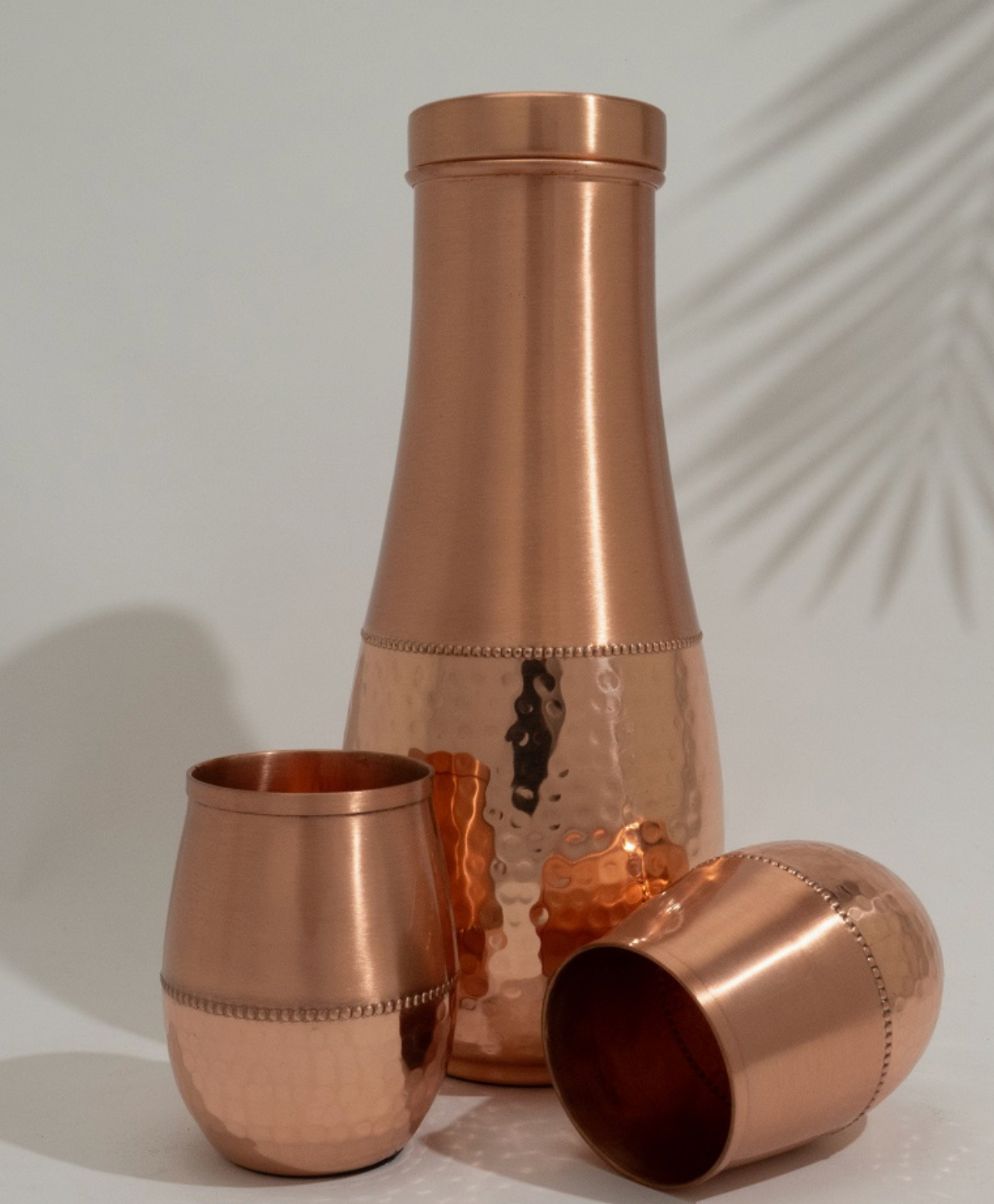 Matte Kupferflasche – teilweise gehämmert, 800 ml