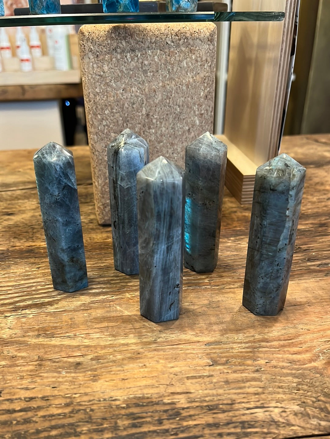 Obeliskenspitze aus Labradorit (90 mm)