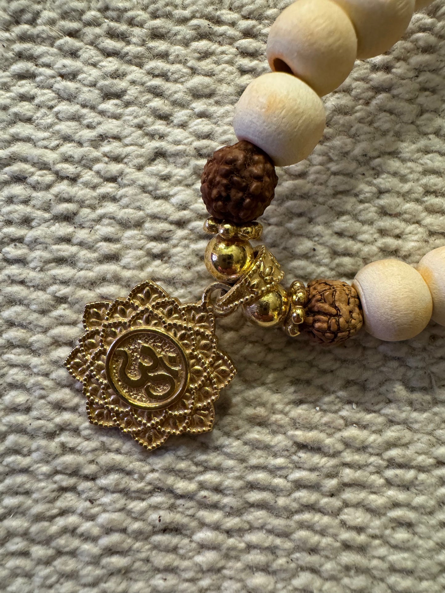 Collier - Mâlâ en bois de Tulsi & argent plaqué or - Pavrati