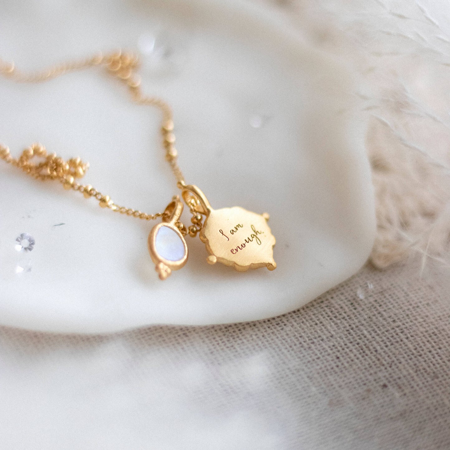 Collier Inner knowing