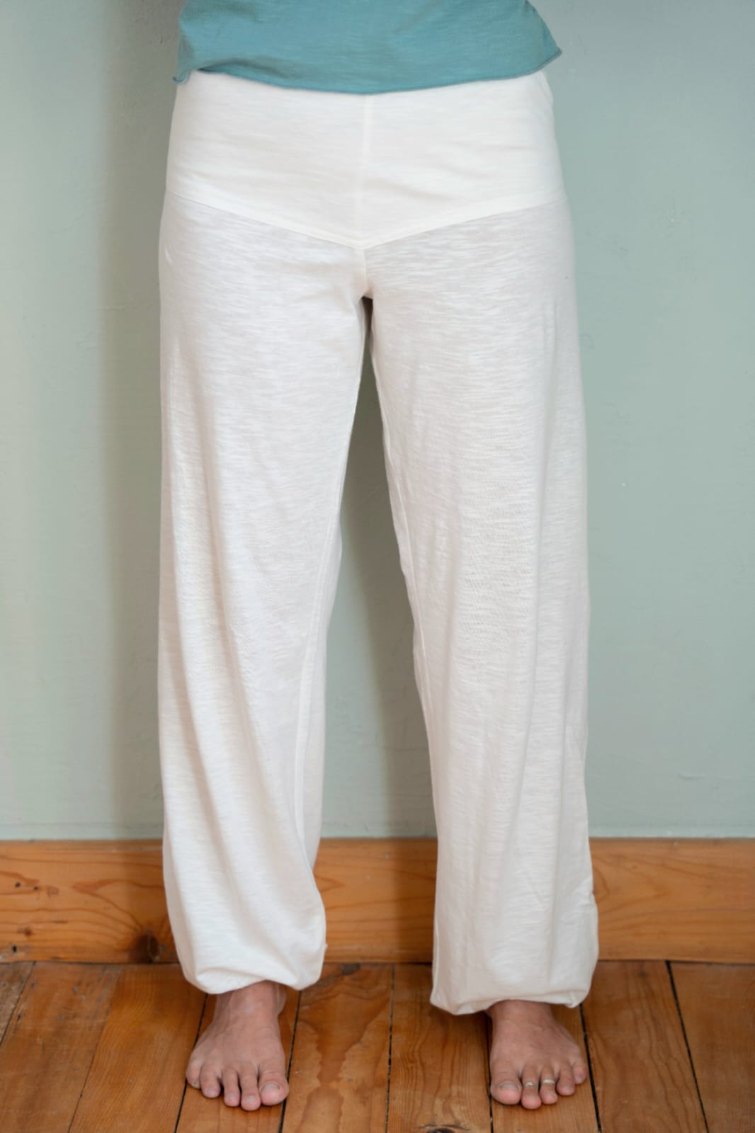 Women's pants - white V-waist