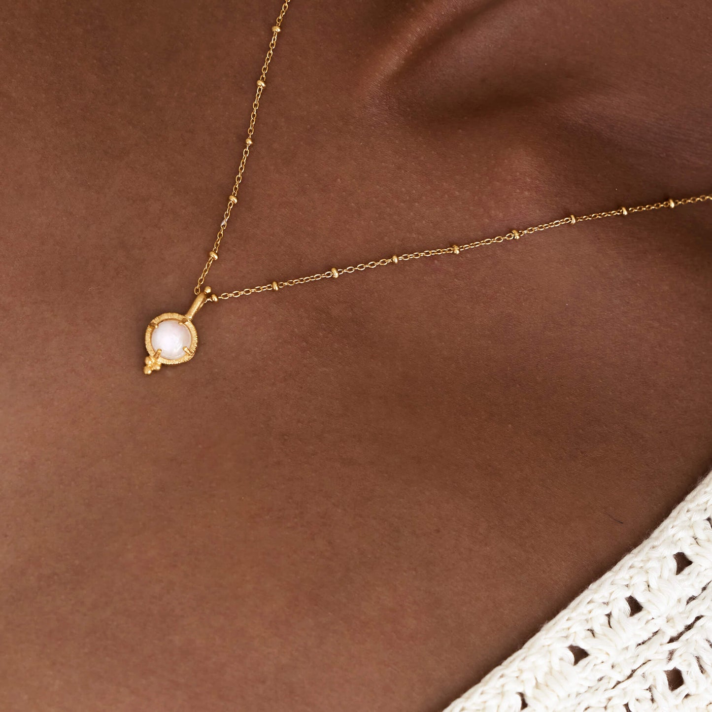 Collier Shine