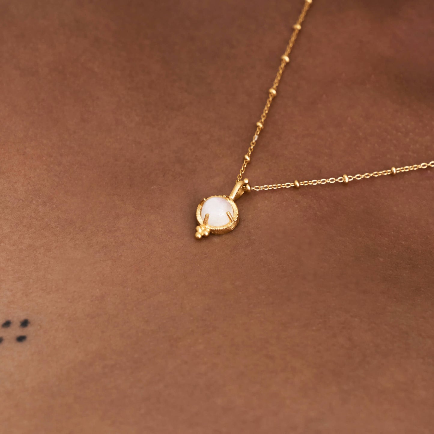 Collier Shine