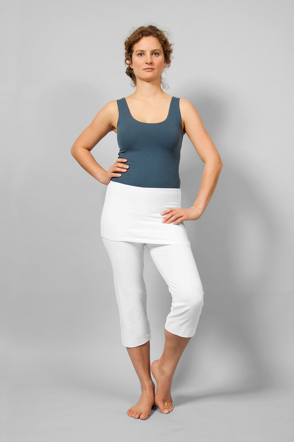 White Inderjit 3/4 pants
