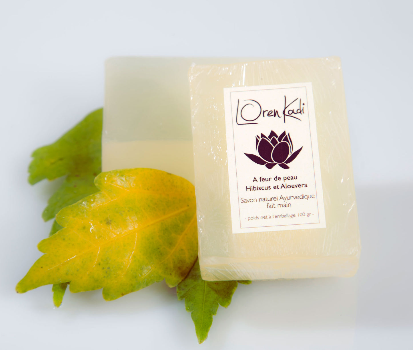Savon ayurvédique "A fleur de peau Hibiscus et Aloevera"