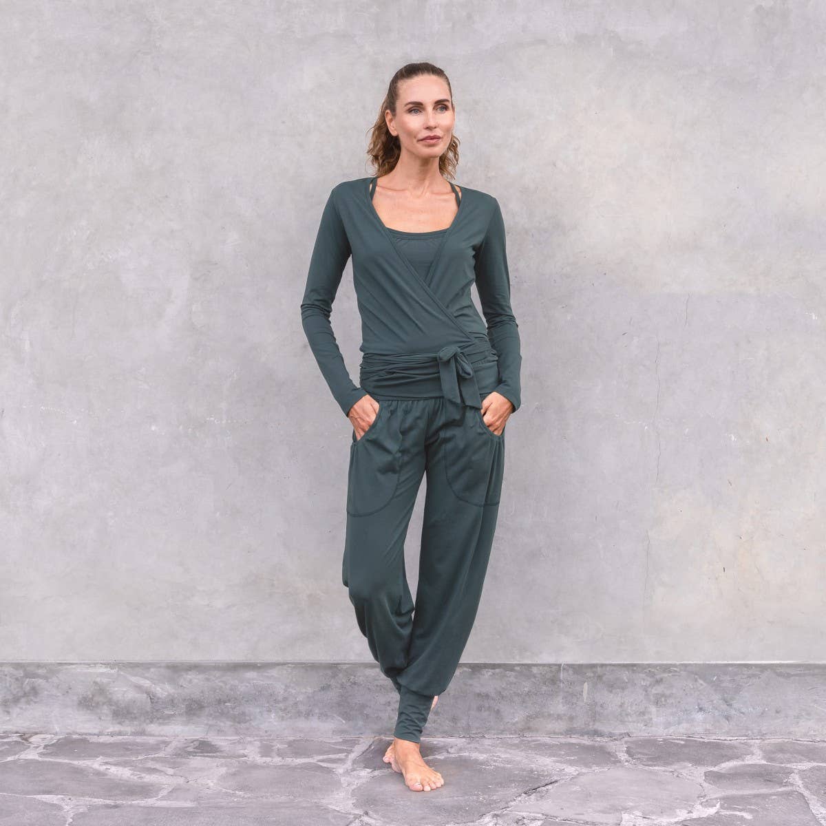 Pantalon Joyce en coton biologique - vert forêt