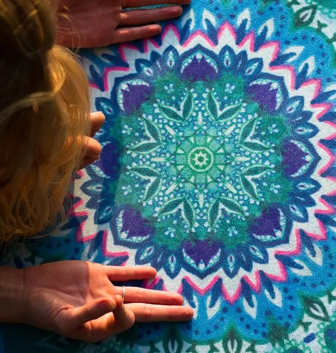 Boho Green yoga mat in natural rubber and microfiber