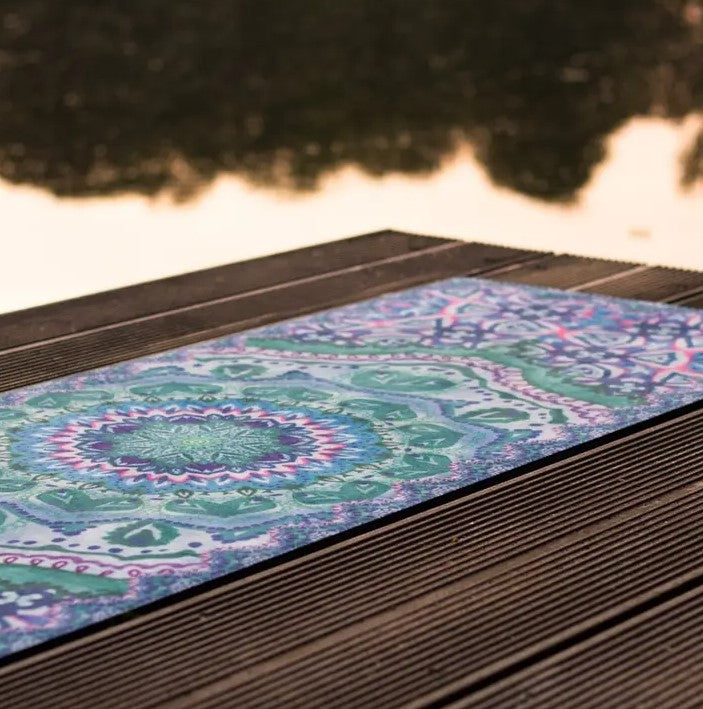Boho Green yoga mat in natural rubber and microfiber