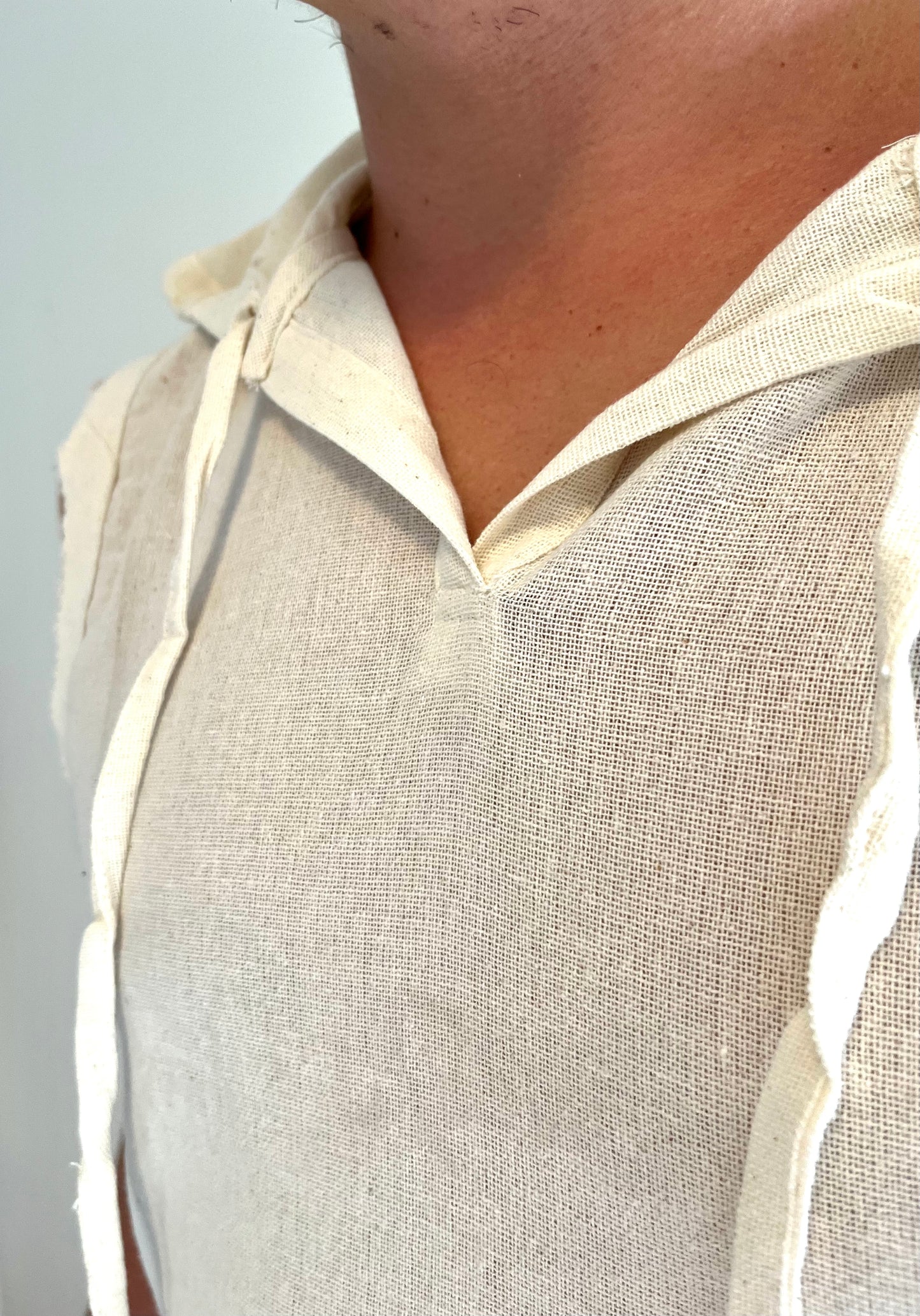 Men's sleeveless tunic with hood - ecru