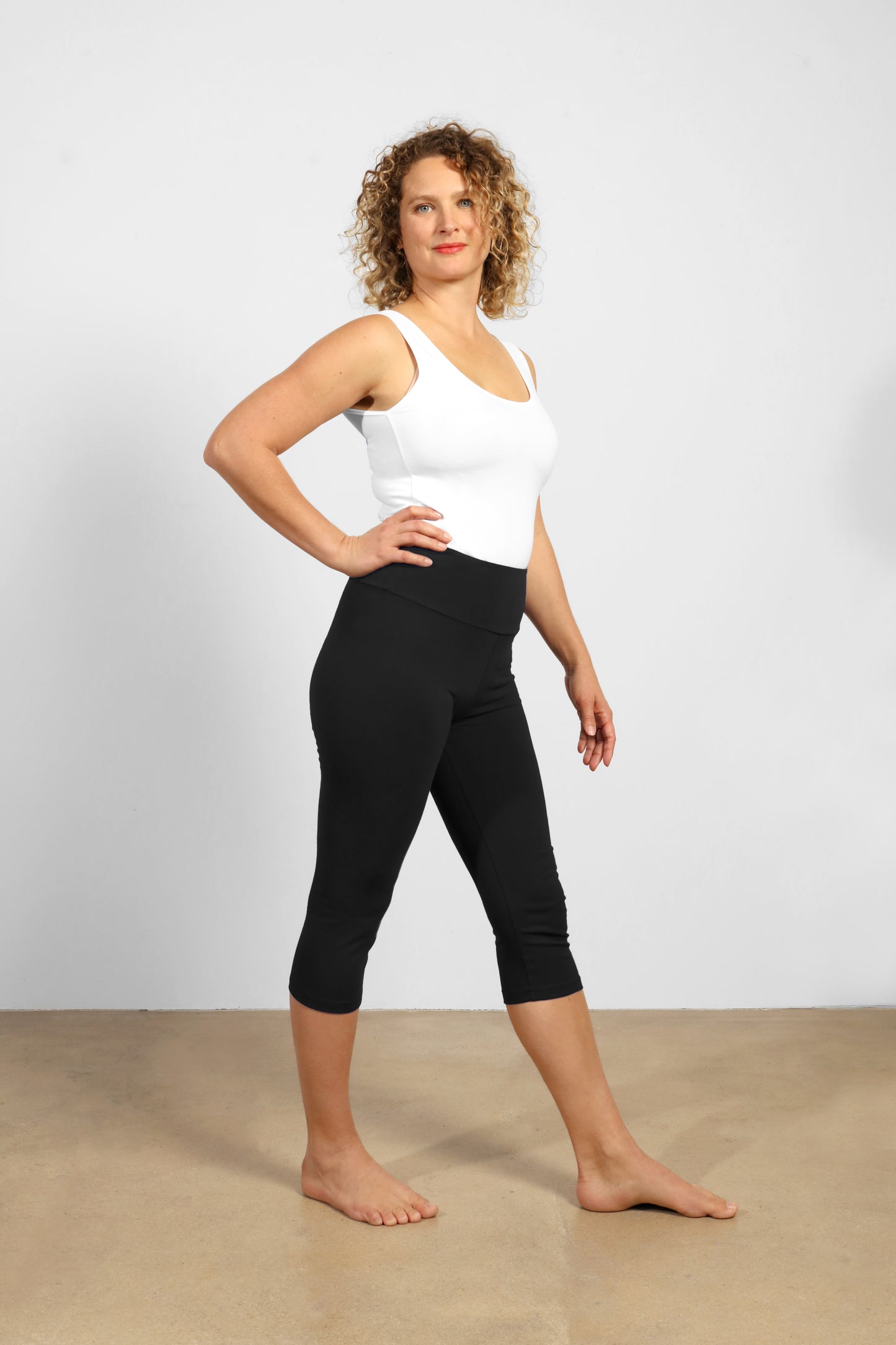 Burgundy Inderjit 3/4 pants