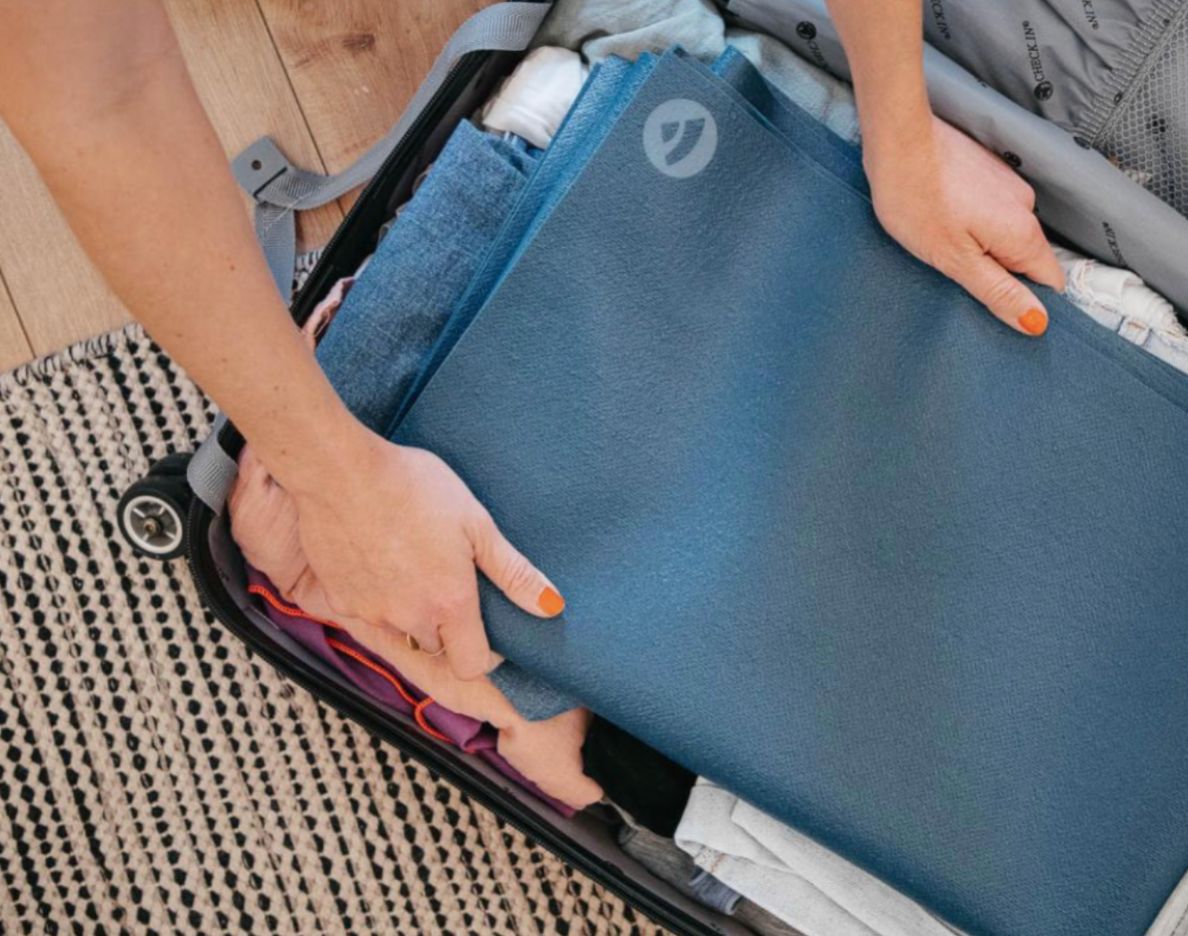 Rishikesh travel mat 2mm burgundy - 183 x 60 cm