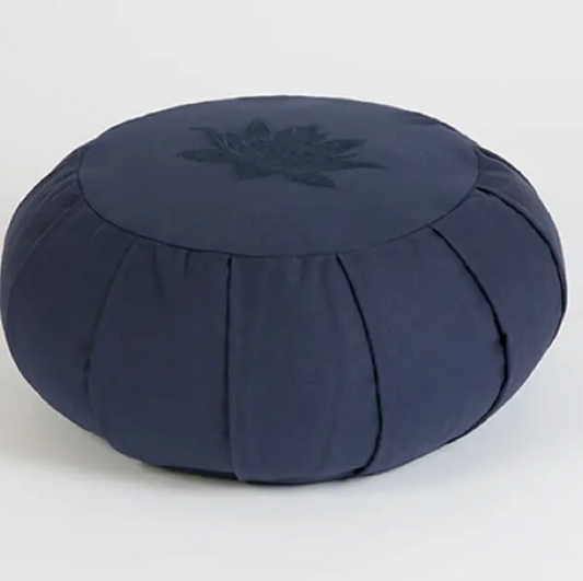Yoga Studio EU round cushion in organic buckwheat Zafun turquoise lotus
