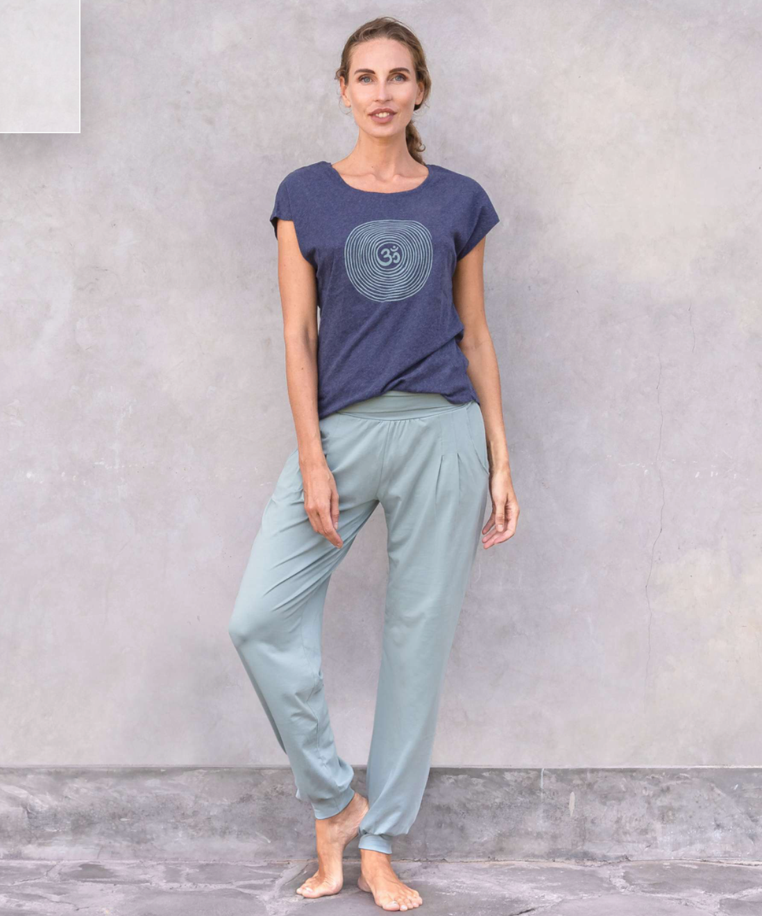 Joelle-Hose aus Bio-Baumwolle – Burgunderrot – Jaya