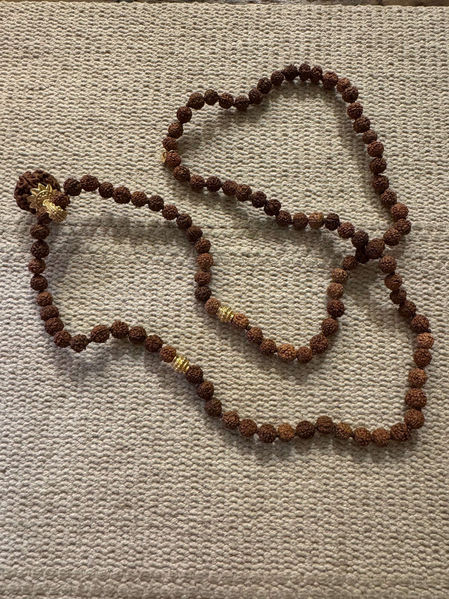 Collier - Mâlâ en perles de Rudraksha - argent plaqué or