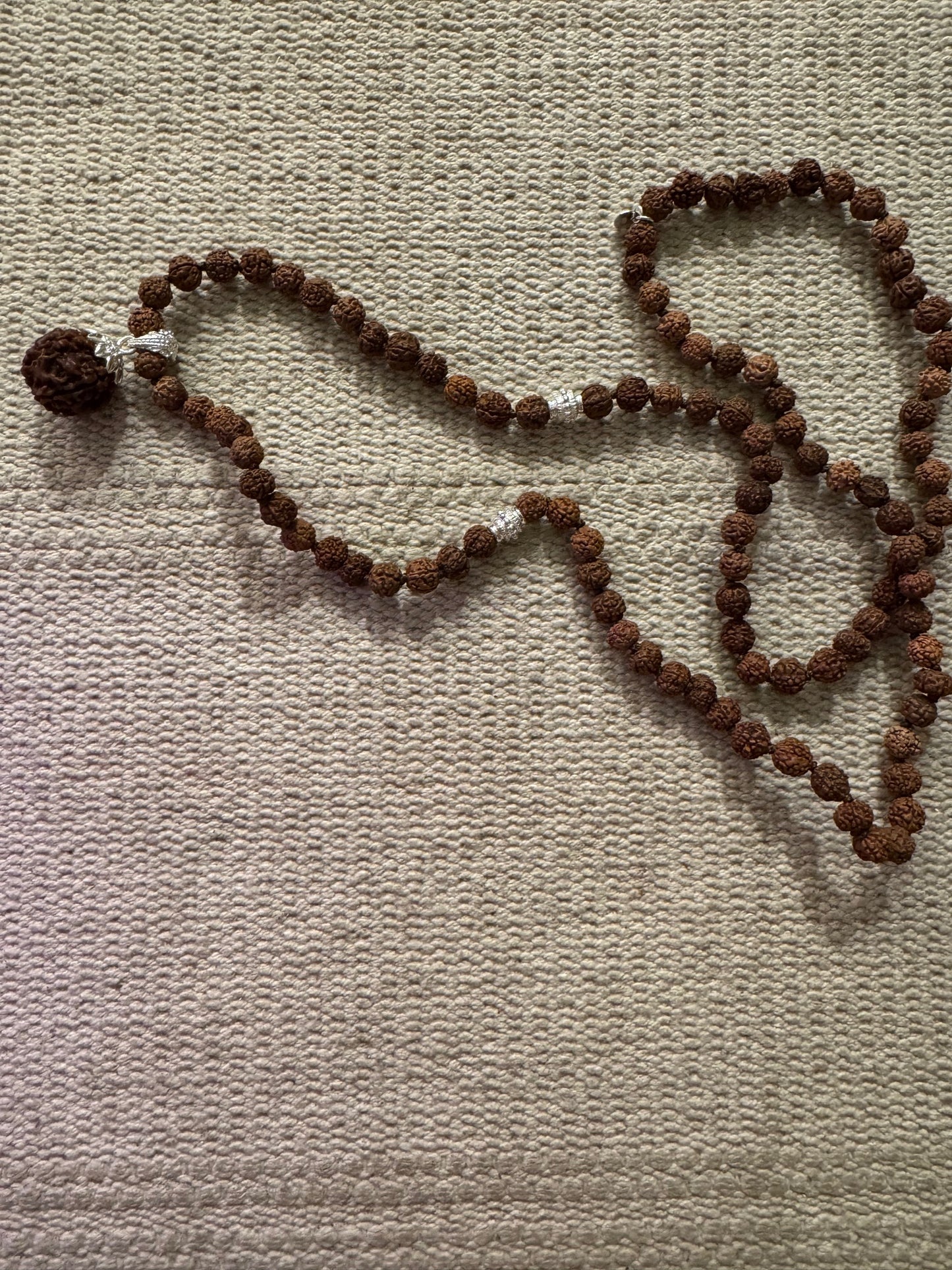 Collier - Mâlâ en perles de Rudraksha - argent