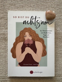 Ich bin eine Frau – kreativ, heilig und unbesiegbar. Yoga-Handbuch: Grundlegende Kriyas für Frauen