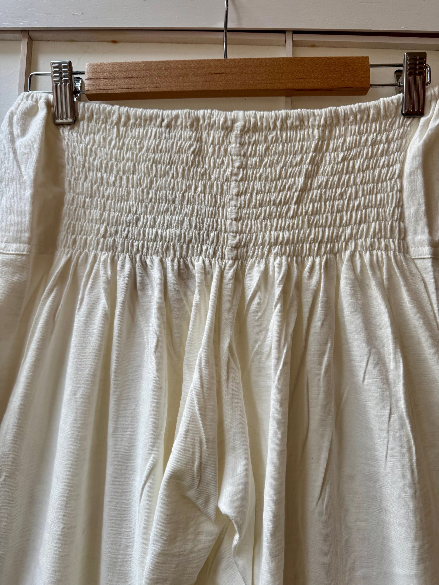 Women's pants - white V-waist