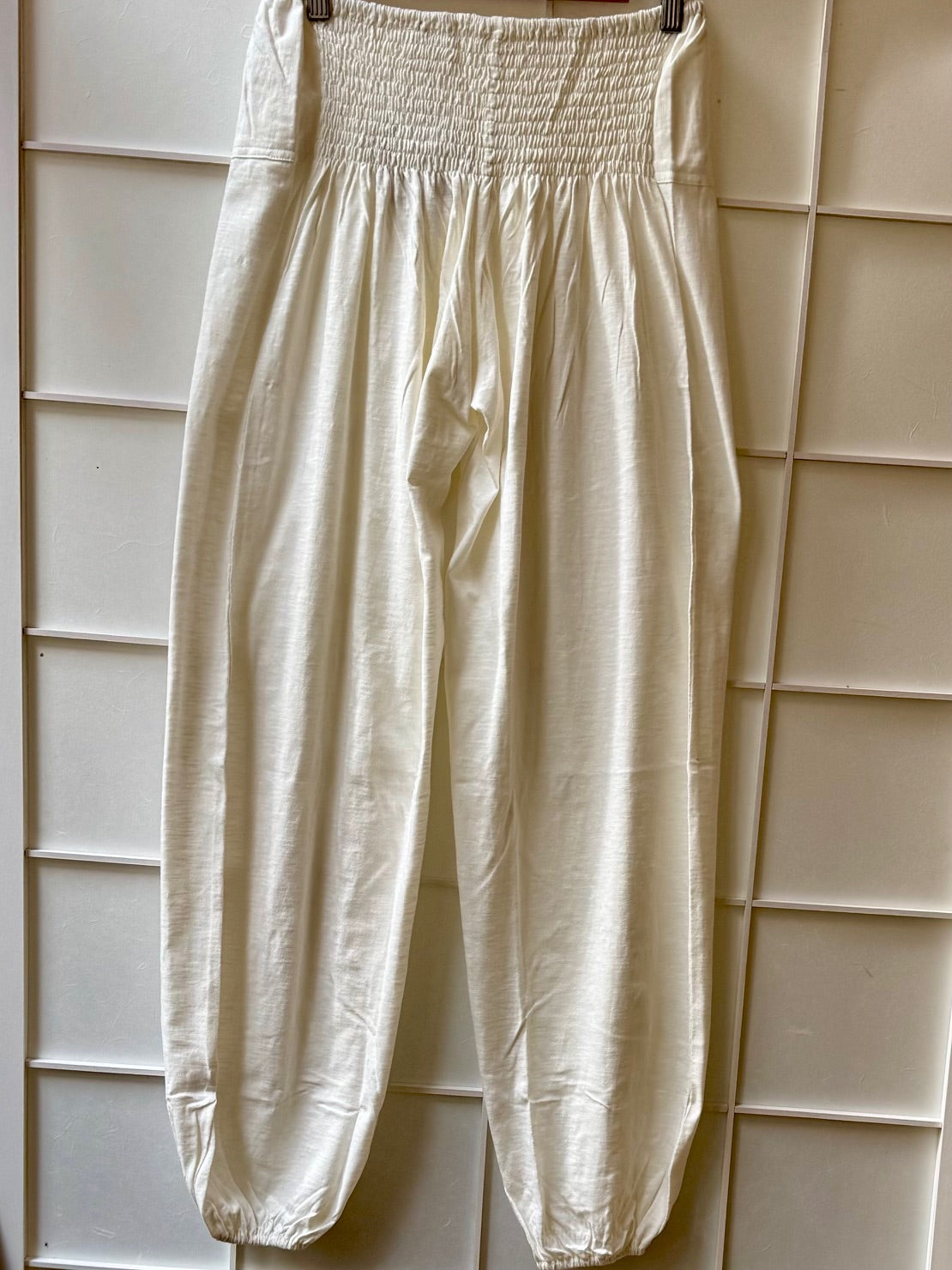 Women's pants - white V-waist