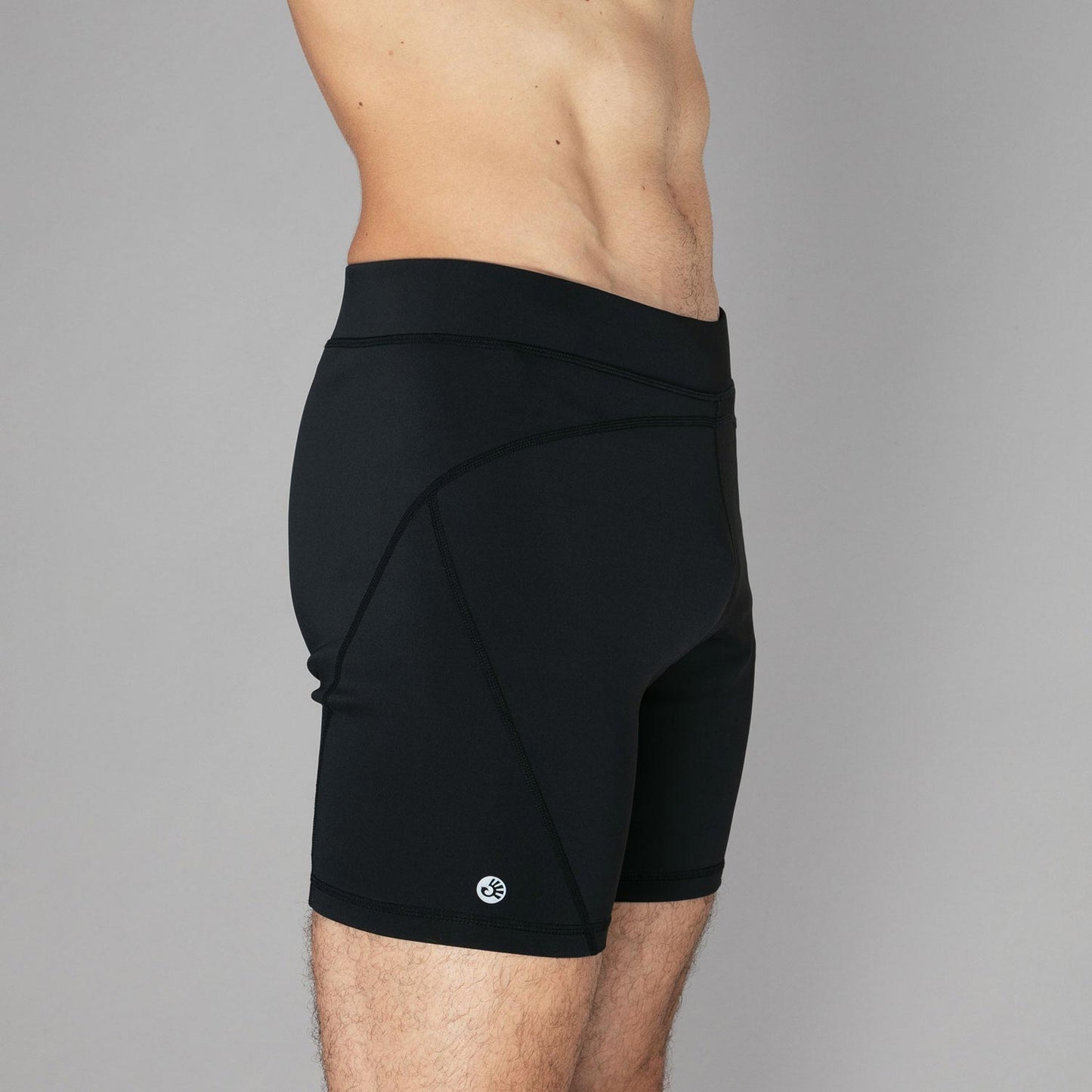 Niyama Essentials Shorts für Herren – Schwarz