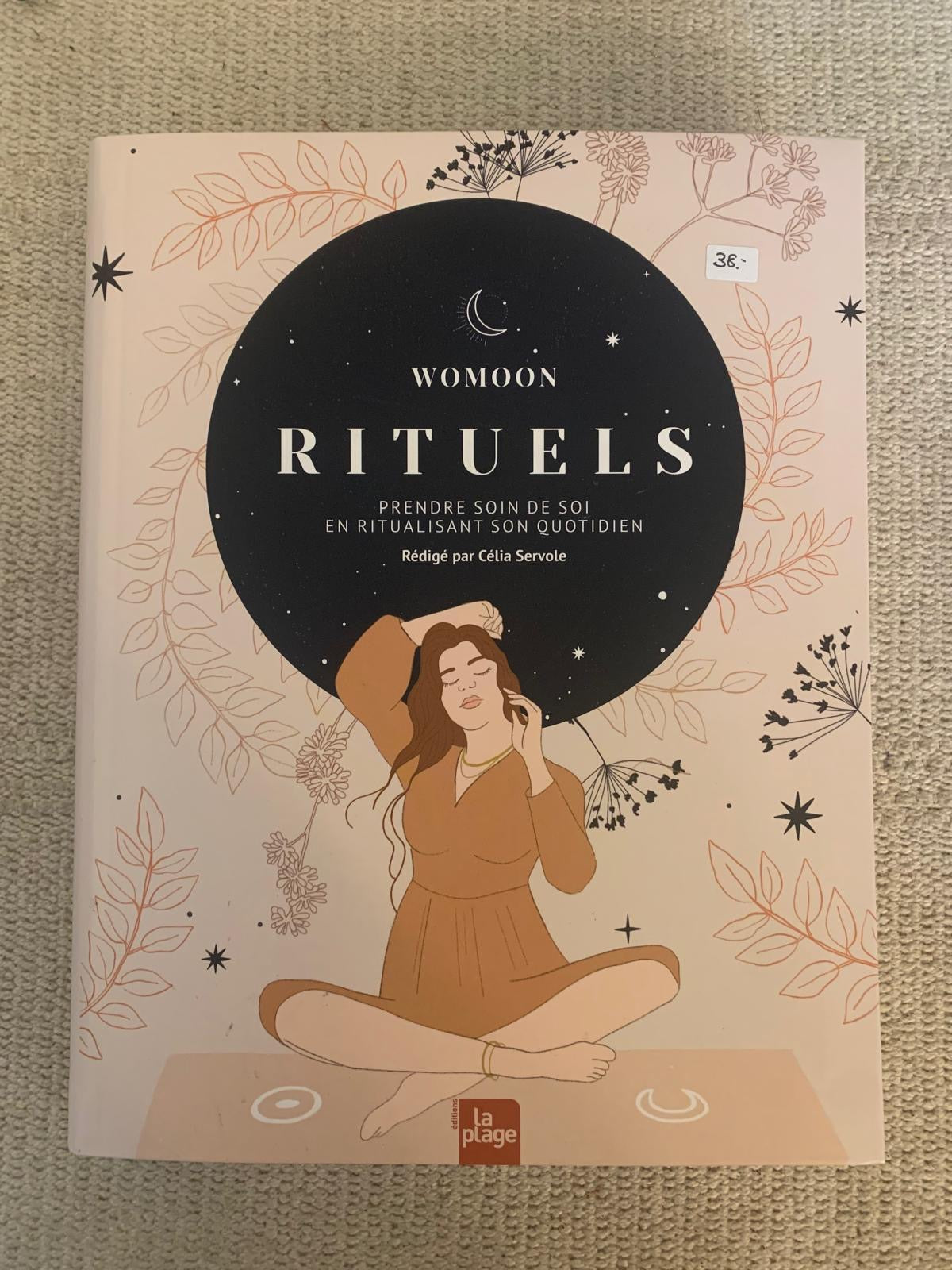 I AM A WOMAN - Creative, Sacred &amp; Invincible. Yoga Manual: Essential Kriyas for Women